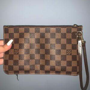 Louis Vuitton Neverfull Pochette Damier
